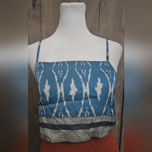 CHASER Ikat Printed Boho Cropped Cami Top In Blue/white. Size XS - Picture 4 of 10